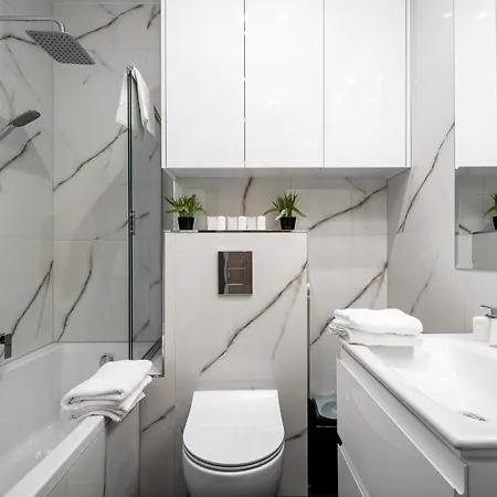 Modern Praga Okrzei Warschau